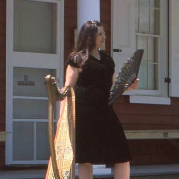 Meet your Posher, Mia - Picture 1 of 1